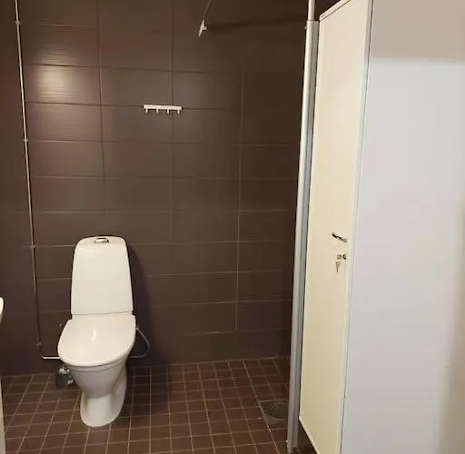 Location In Town Right Next To The Train Station And Free Parking Kotimaailma Apartamento